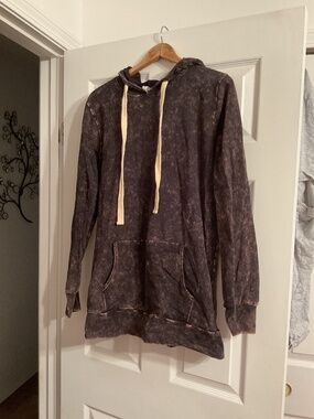 Zenana signature hooded pullover size large